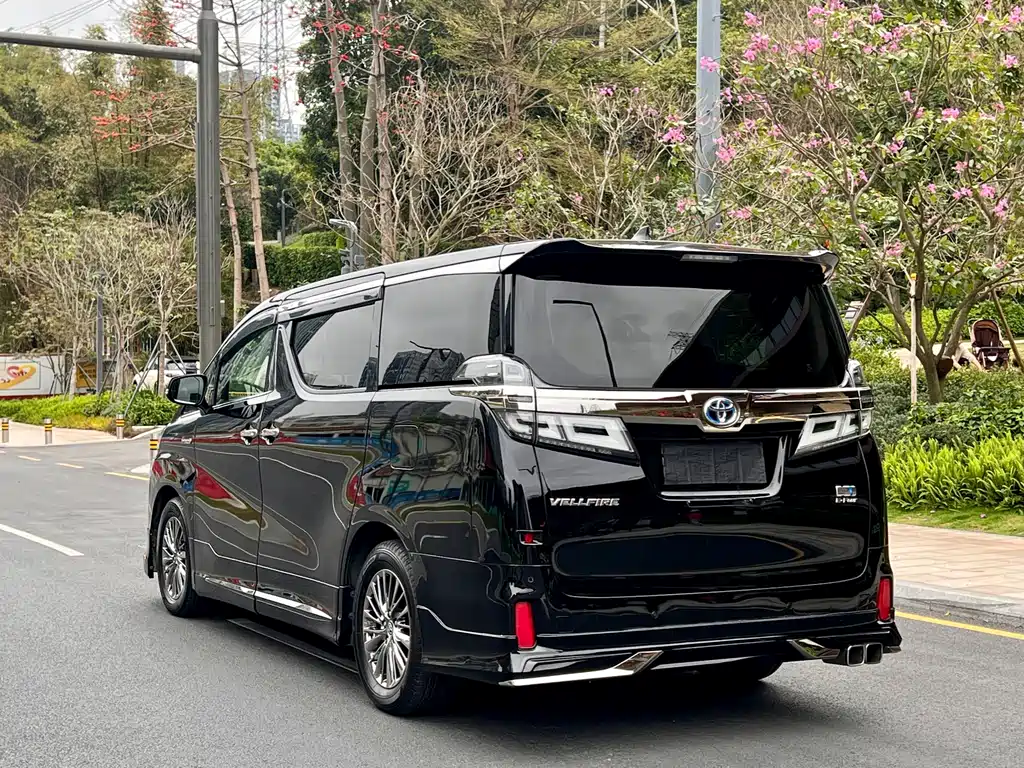 Toyota Vellfire 2020 — фото 13