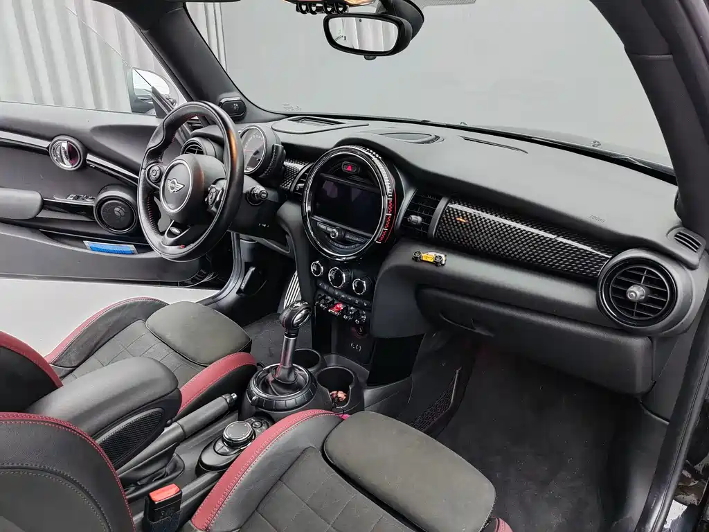 MINI JCW 2018 — фото 12