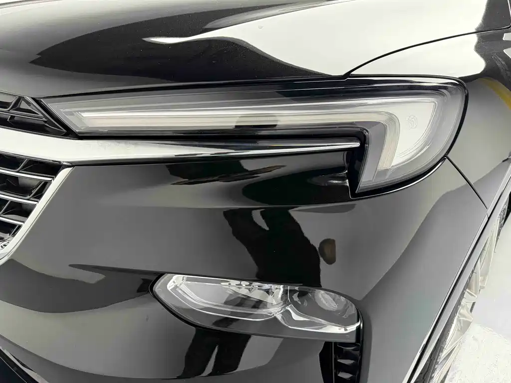 Buick Enclave 2023 — фото 19