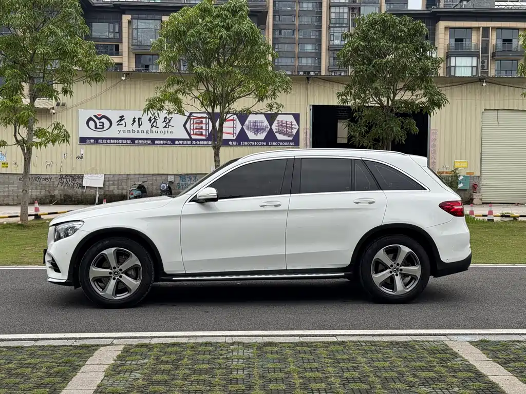 Mercedes-Benz GLC 2017 — фото 41