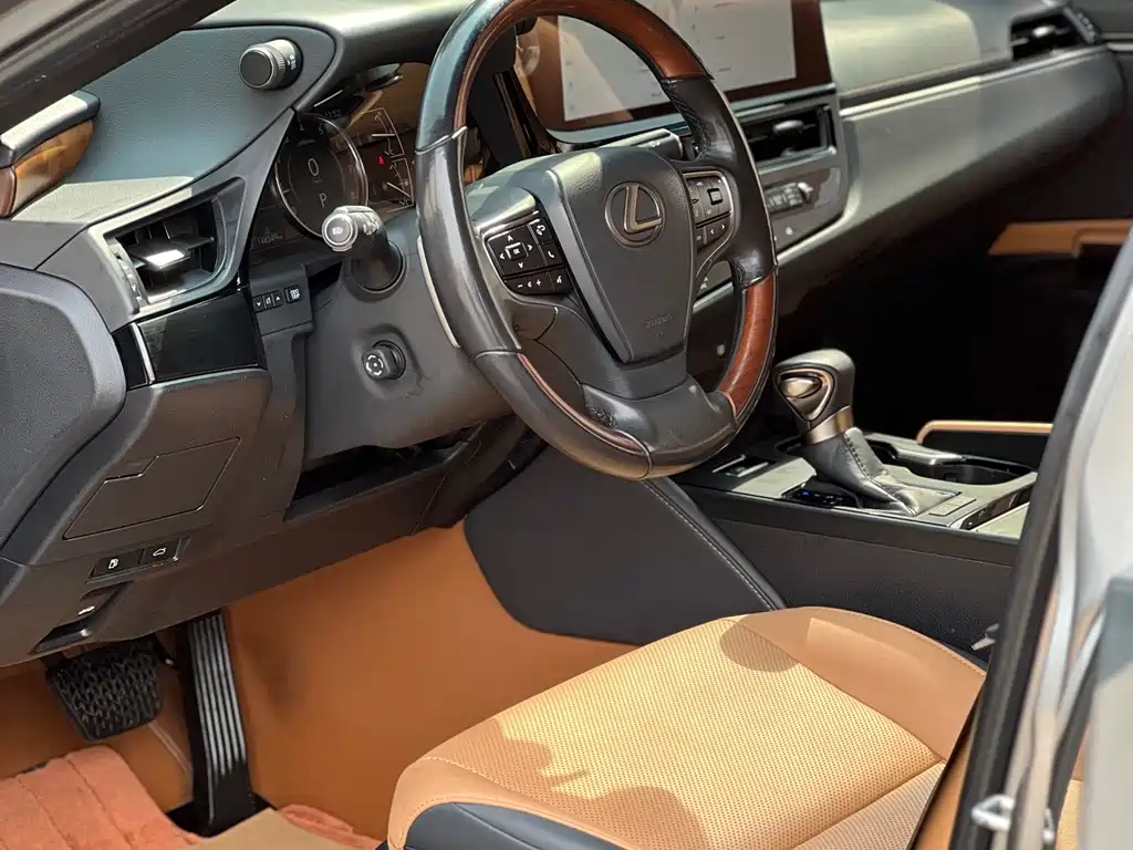 Lexus ES 2023 — фото 12