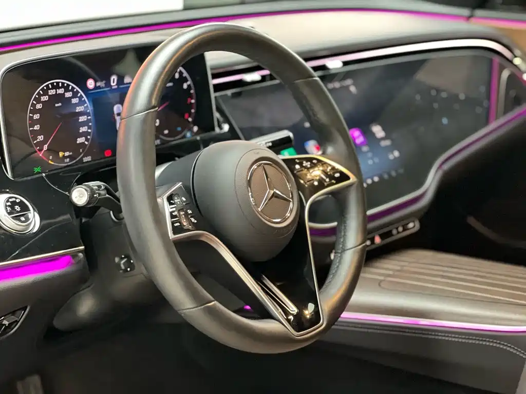 Mercedes-Benz E-Class 2024