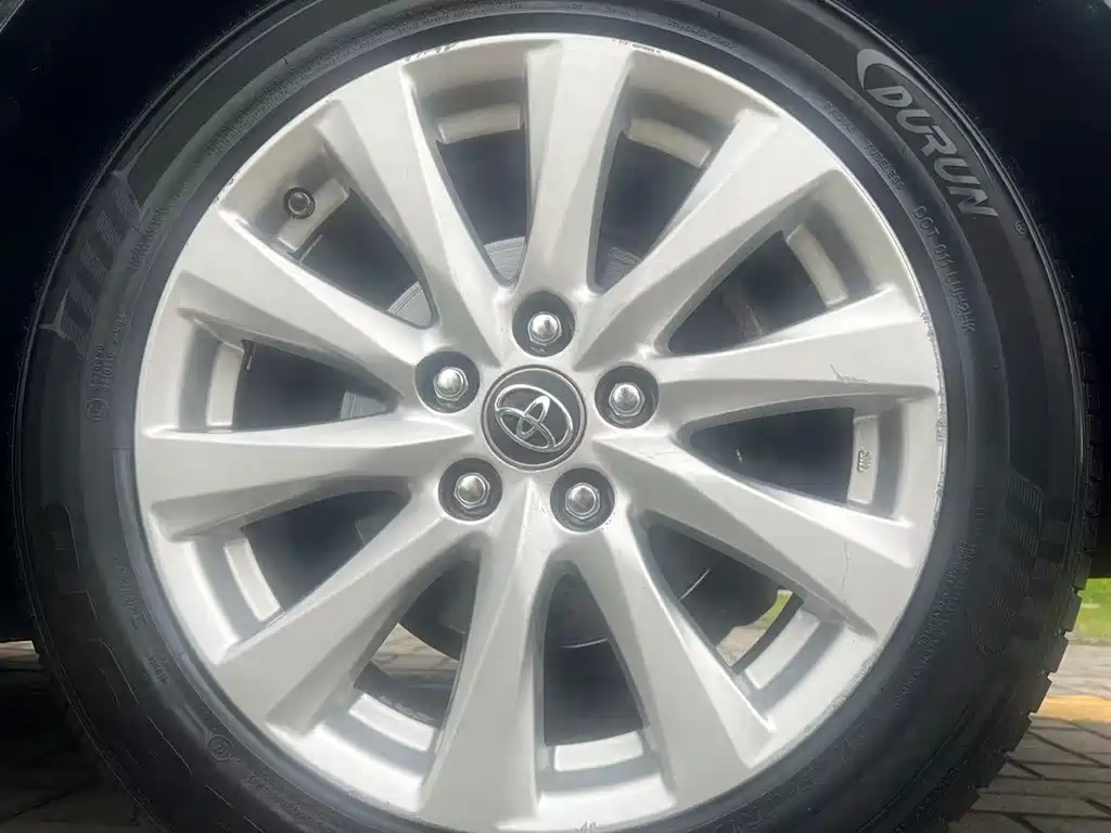Toyota Camry 2019 — фото 12