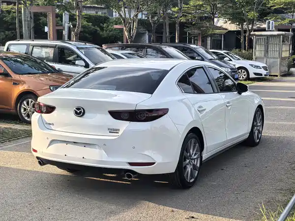 Mazda 3 Axela 2021