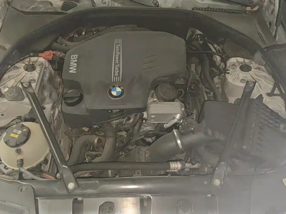 BMW 5 Series 2016 — фото 10