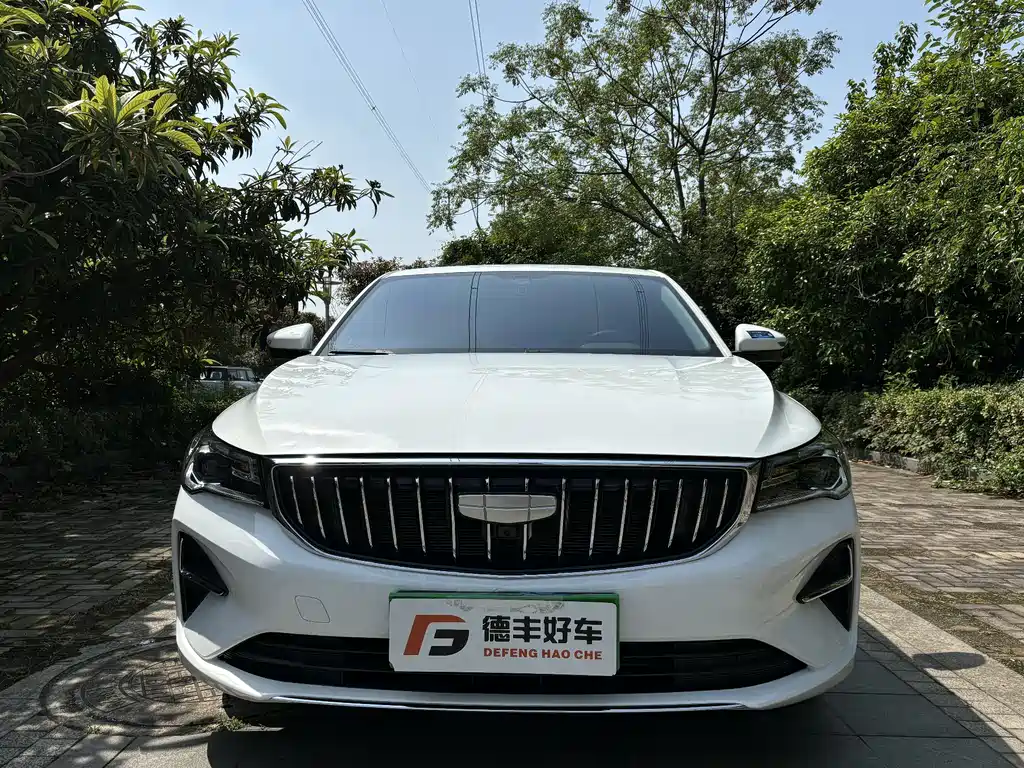 Geely Emgrand 2025 — фото 2