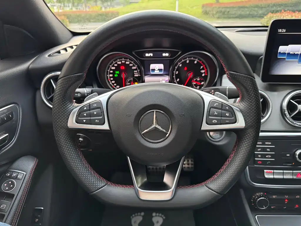Mercedes-Benz CLA 2018 — фото 15