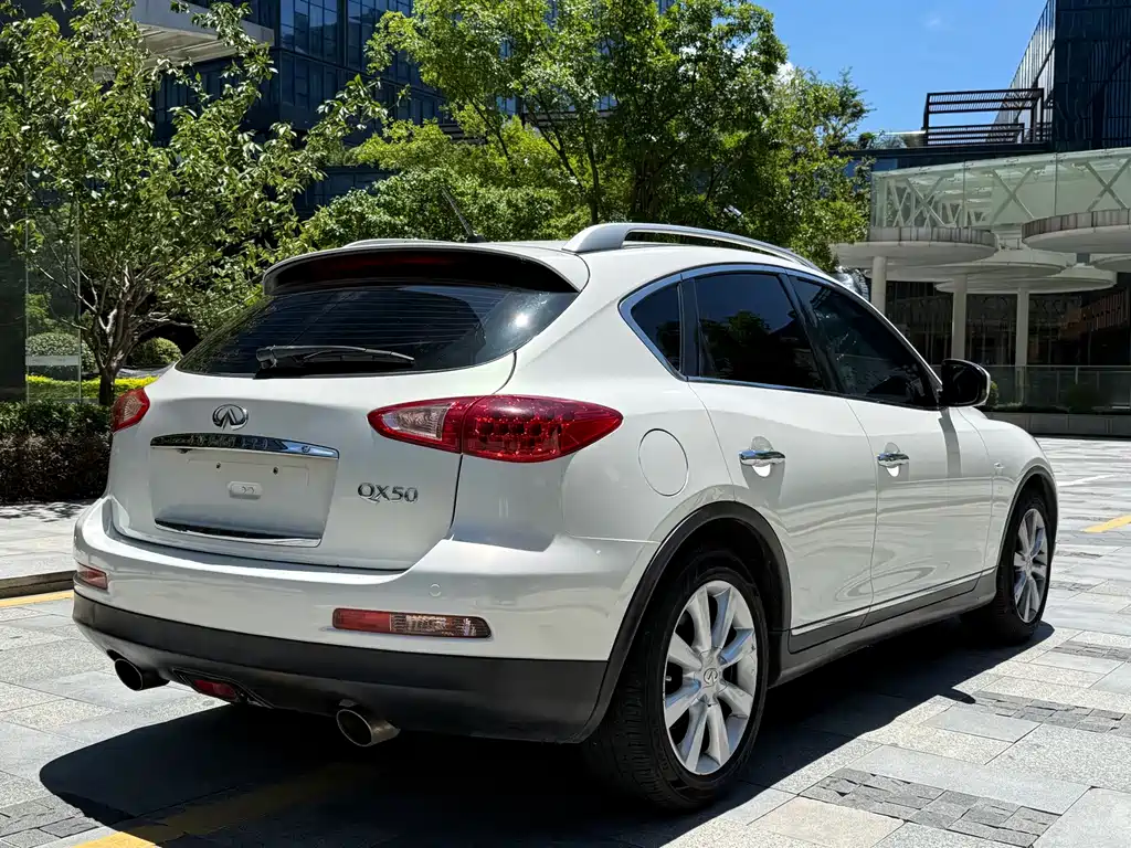 Infiniti QX50 2015 — фото 4