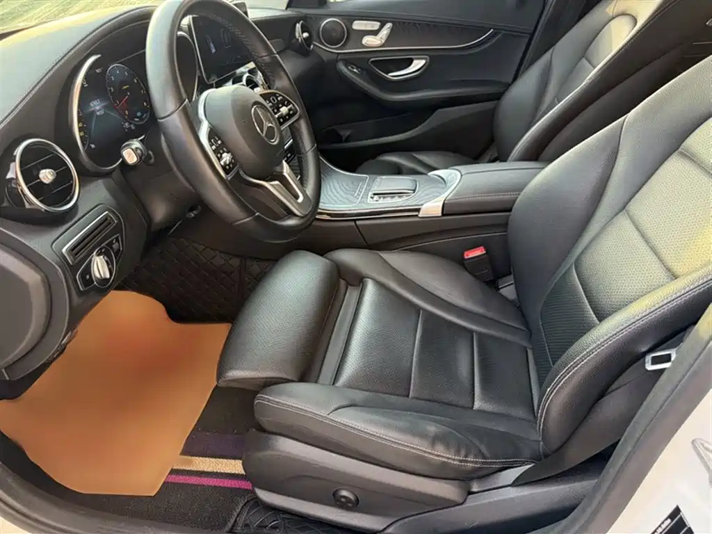 Mercedes-Benz C-Class 2019 — фото 10