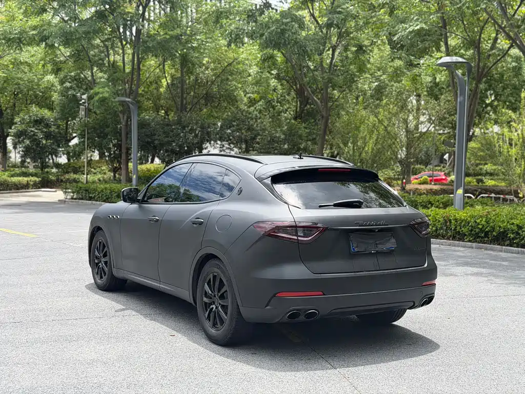 Maserati Levante 2016 — фото 15