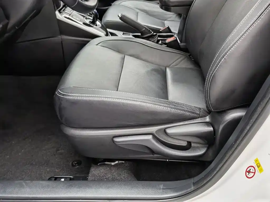 Toyota Corolla 2019 — фото 20