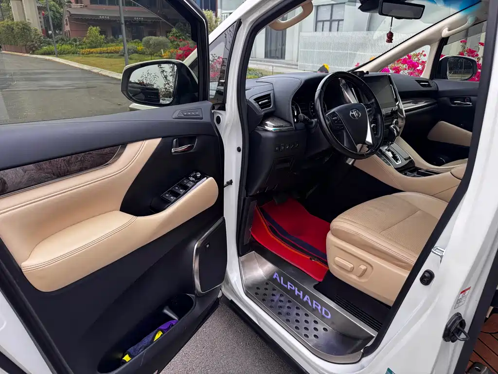 Toyota Alphard 2021 — фото 4
