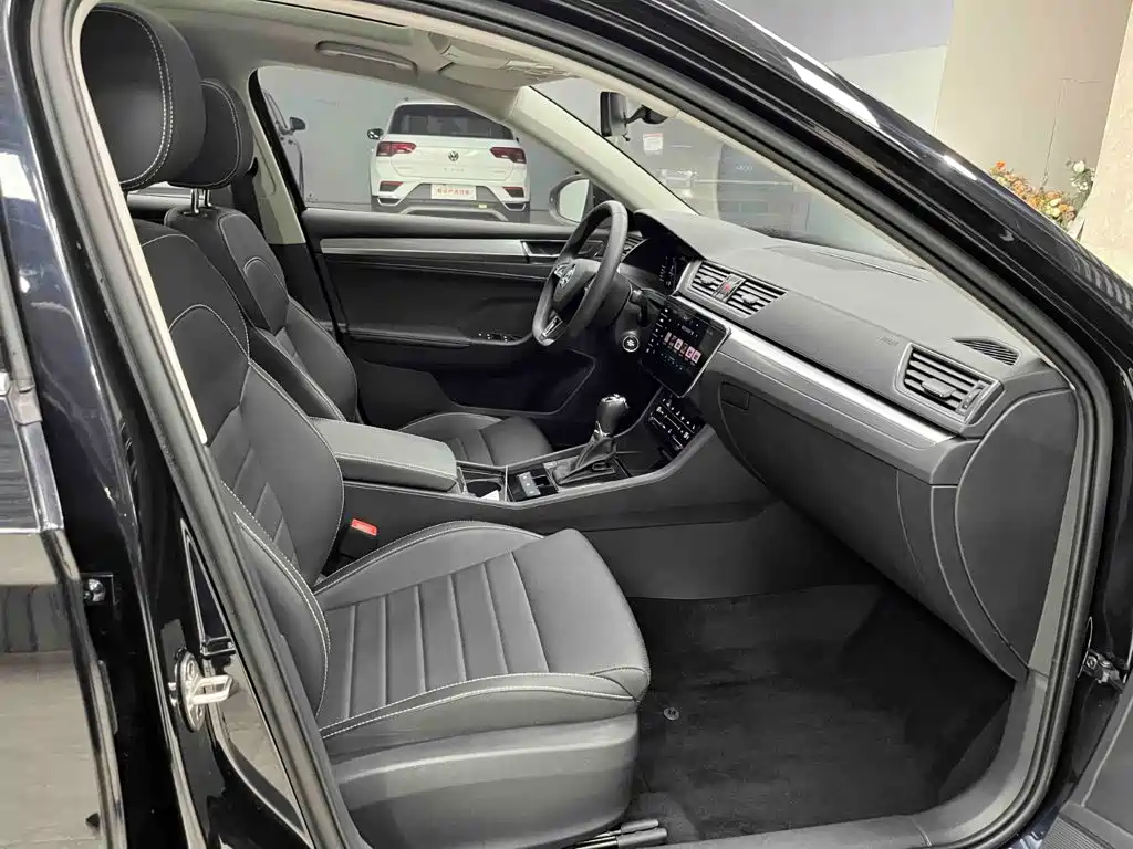 Skoda Superb 2024 — фото 13