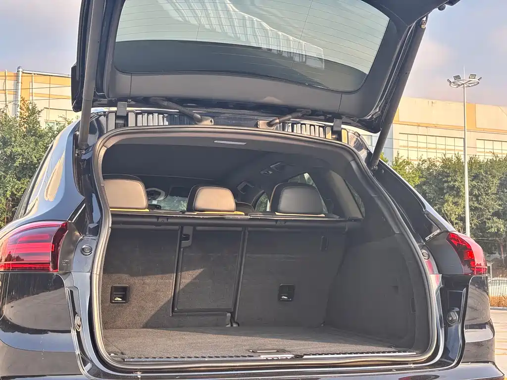 Porsche Cayenne 2016 — фото 19