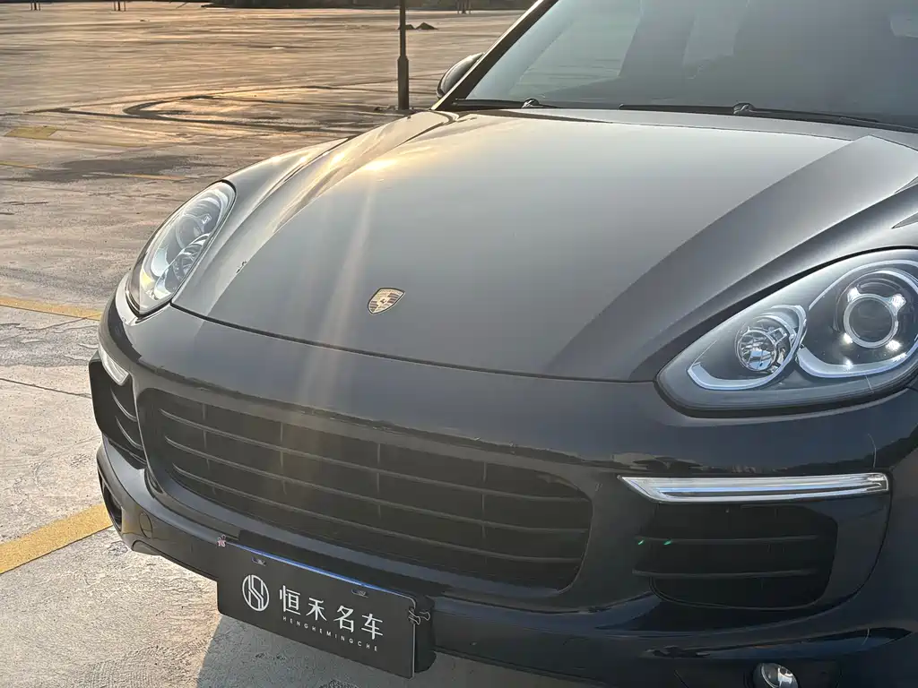 Porsche Cayenne 2016 — фото 9