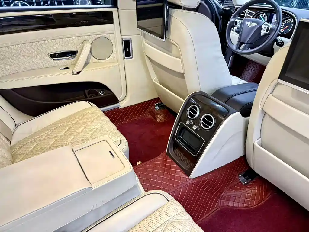 Bentley Flying Spur 2015 — фото 13