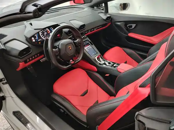 Lamborghini Huracan 2022