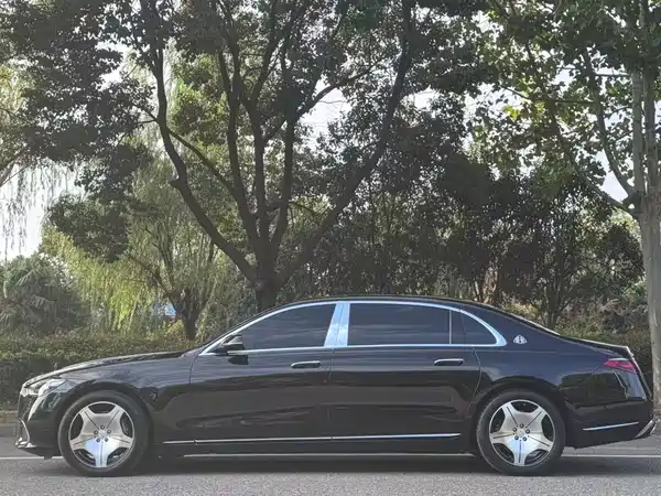 Mercedes-Benz Maybach S-Class 2023