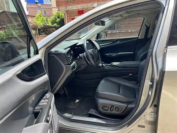 Lexus NX 2022