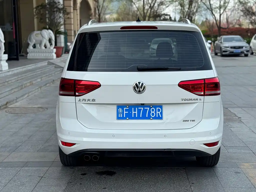 Volkswagen Touran 2019 — фото 6