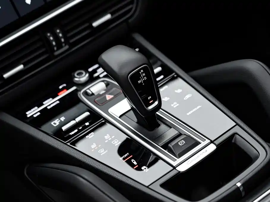 Porsche Cayenne 2019 — фото 15