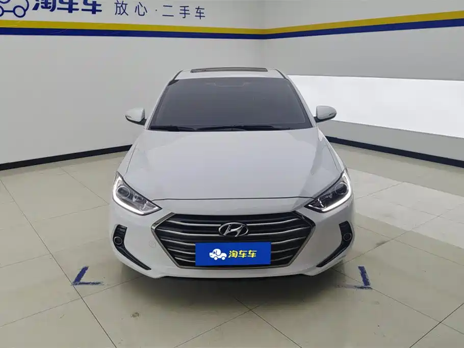 Hyundai Elantra 2018 — фото 2