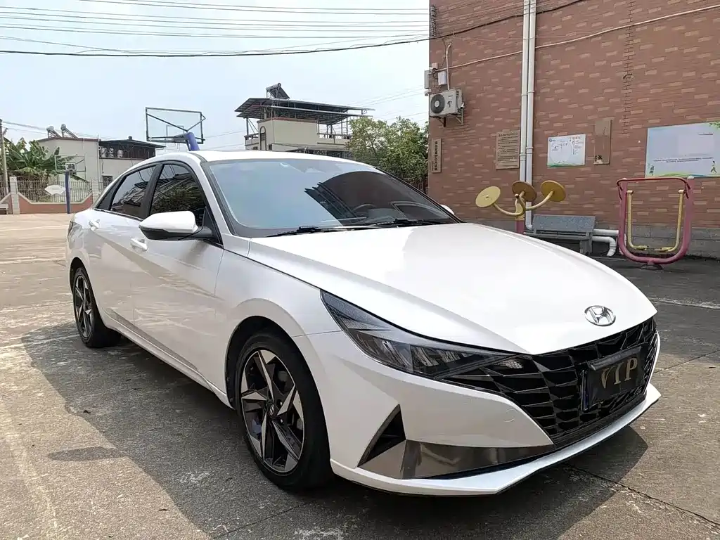 Hyundai Elantra 2021