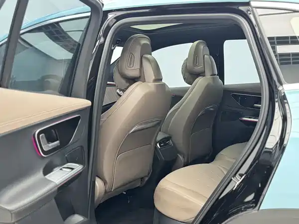 Mercedes-Benz EQE SUV 2024