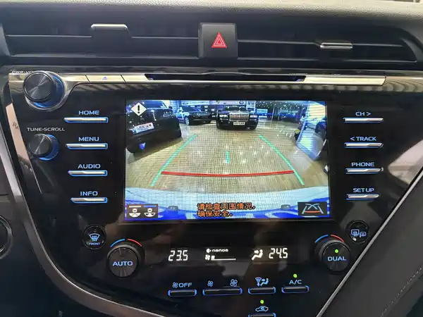 Toyota Camry 2019