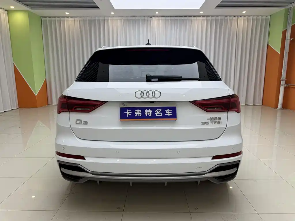 Audi Q3 2021 — фото 18