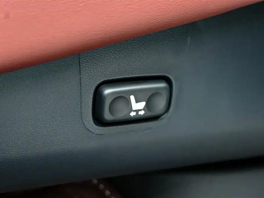 Lexus LX 2018 — фото 27