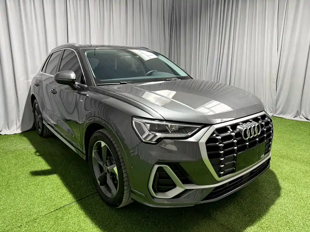 Audi Q3 2022 — фото 2