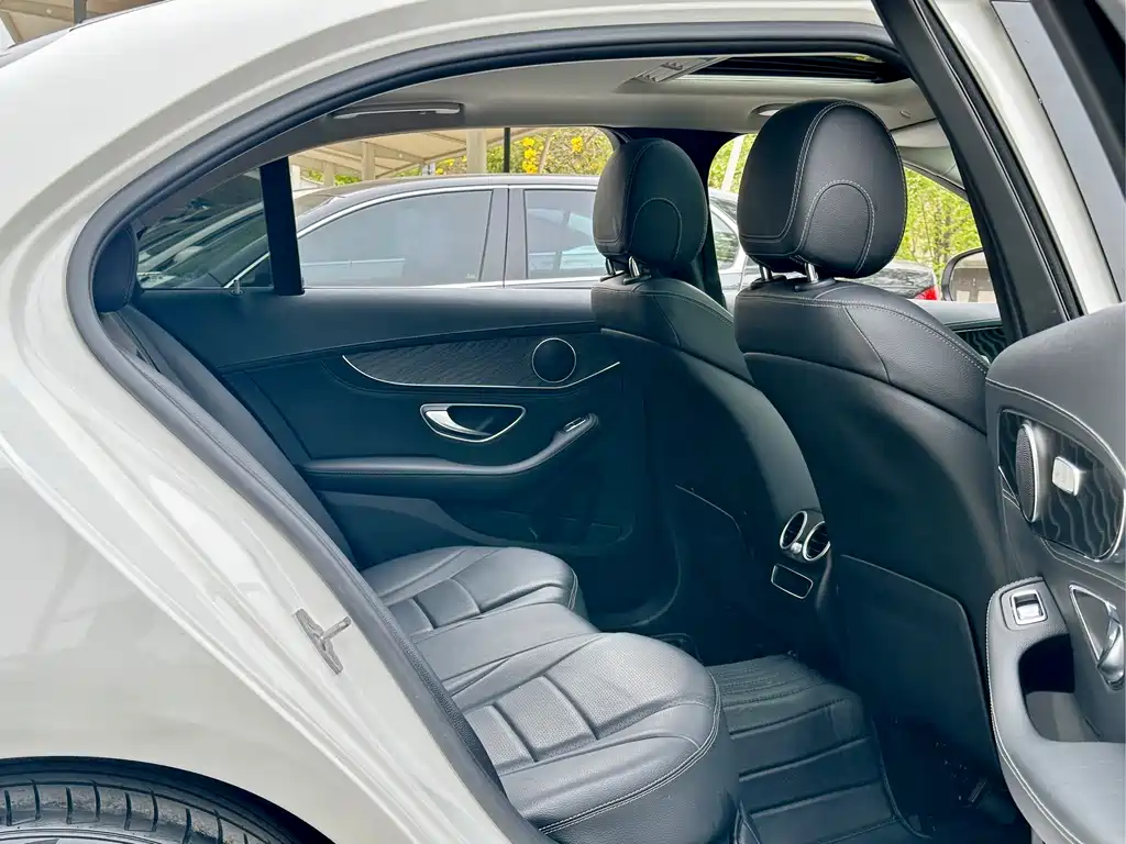 Mercedes-Benz C-Class 2018 — фото 8