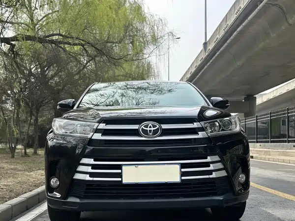 Toyota Highlander 2021