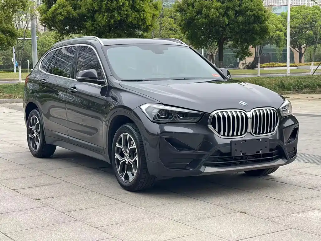 BMW X1 2021 — фото 3