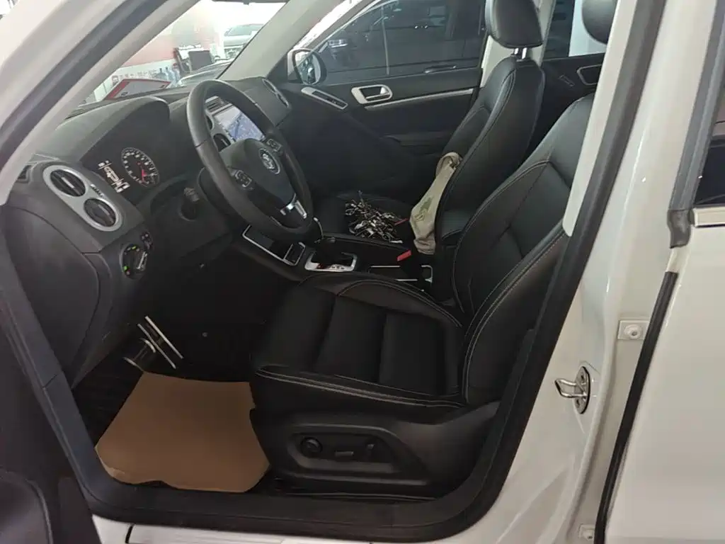 Volkswagen Tiguan 2019 — фото 15