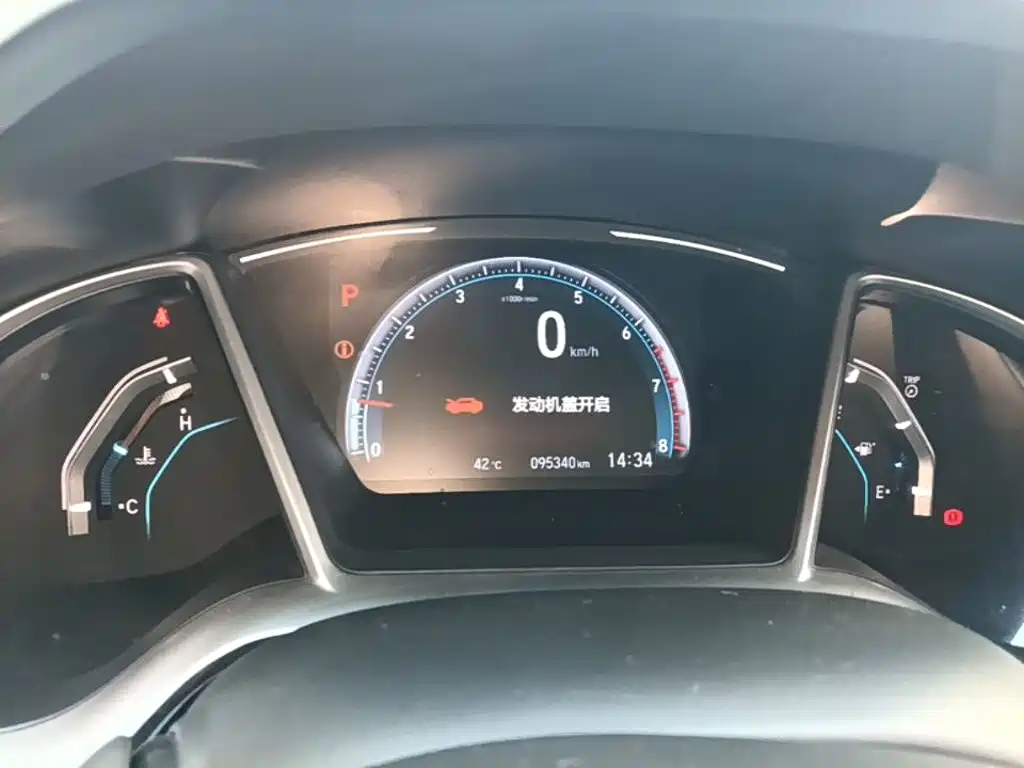 Honda Civic 2018 — фото 12