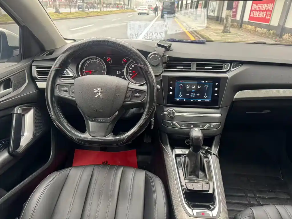 Peugeot 408 2021 — фото 13