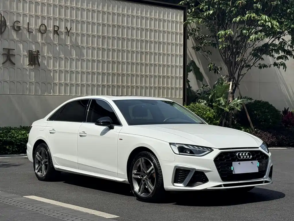 Audi A4L 2021 — фото 3