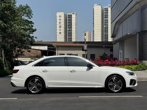 Audi A4L 2020