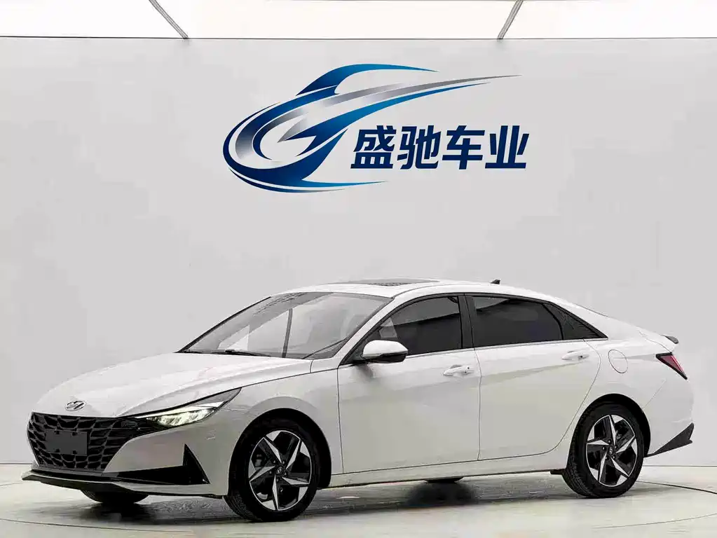 Hyundai Elantra 2022