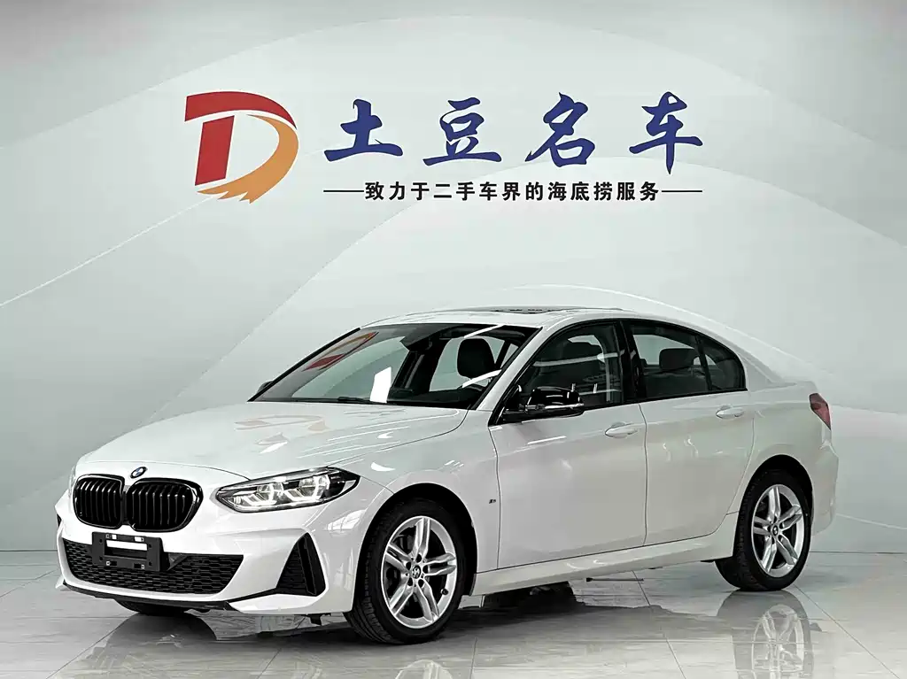 BMW 1 Series 2023 — фото 1