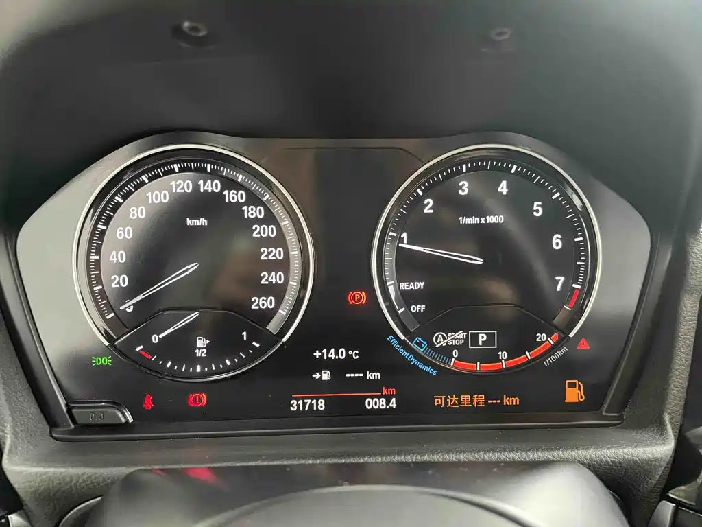 BMW 1 Series 2023 — фото 16