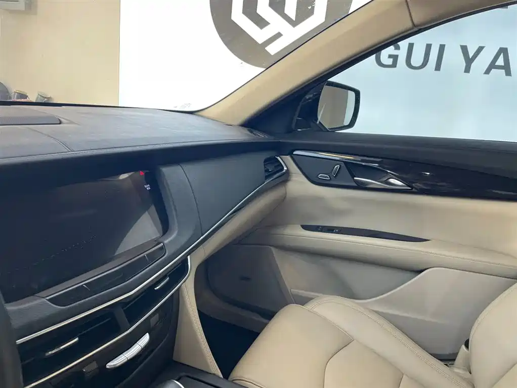 Cadillac CT6 2017 — фото 11