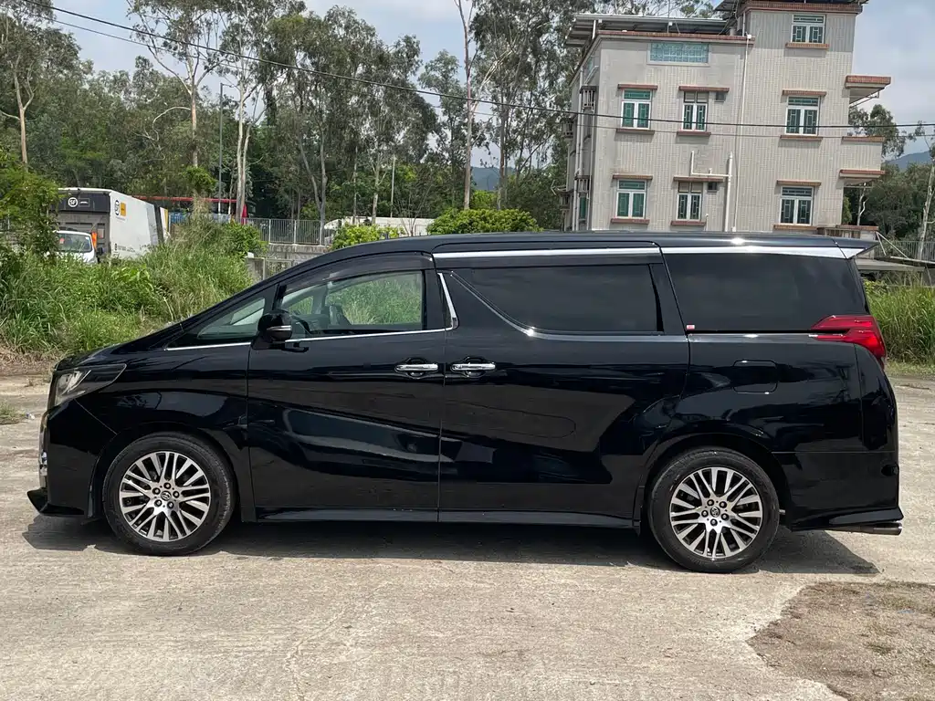 Toyota Alphard 2016 — фото 7