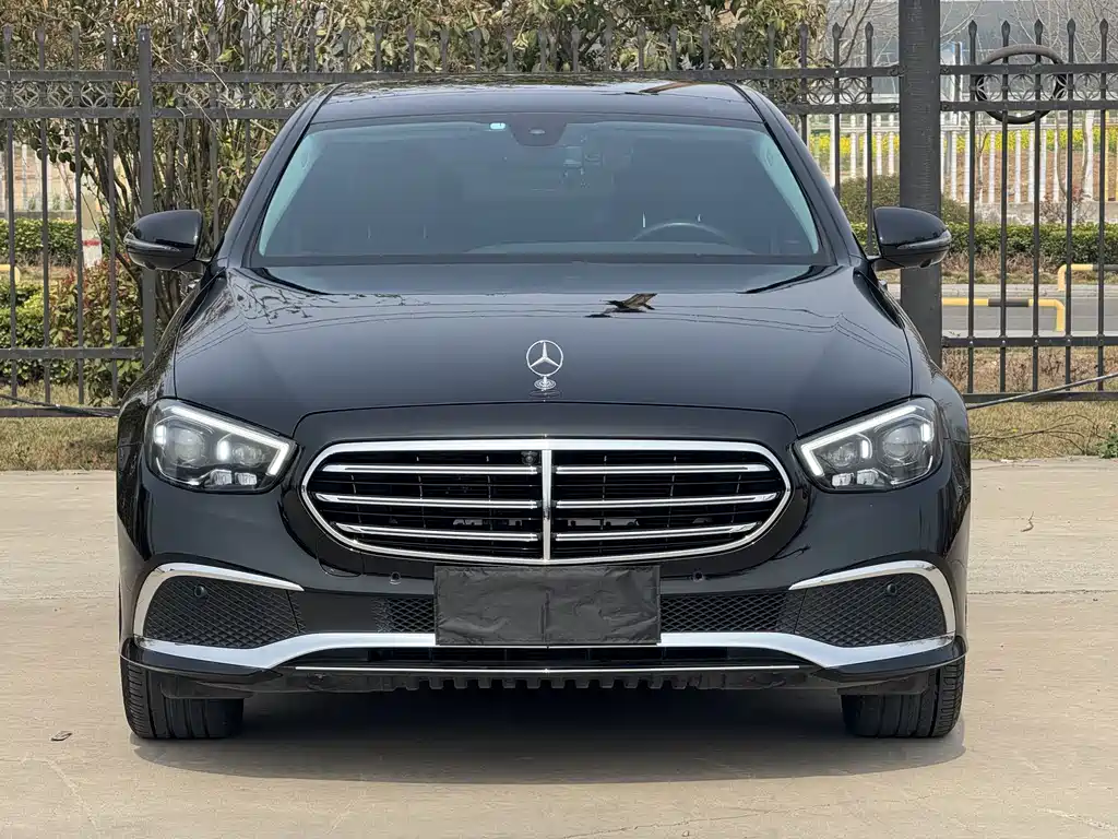 Mercedes-Benz E-Class 2024 — фото 2