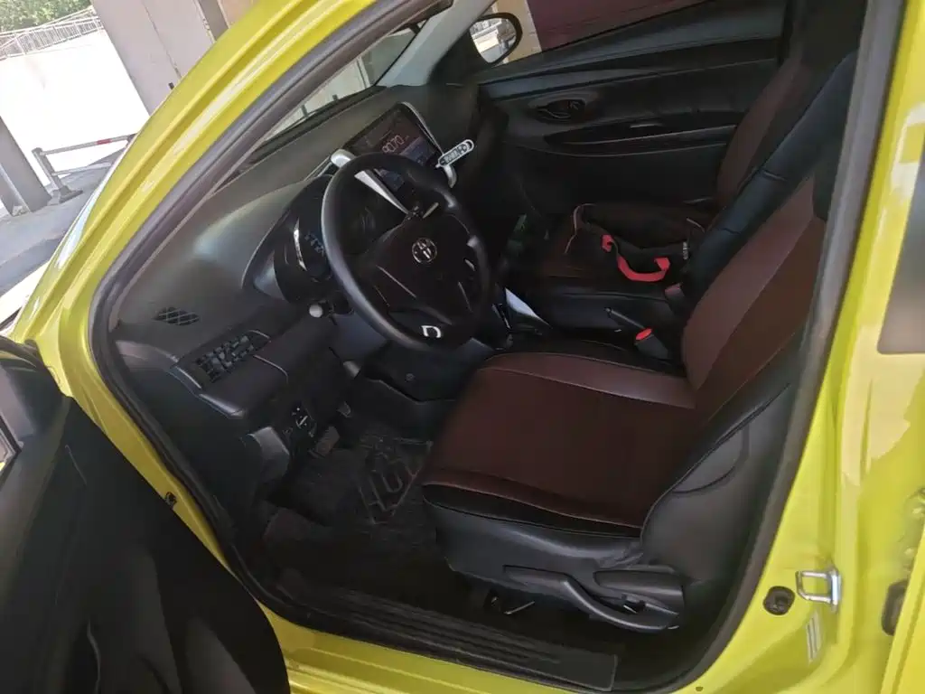 Toyota Yaris L 2018 — фото 15