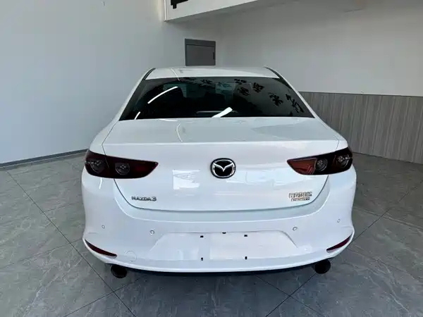 Mazda 3 Axela 2023