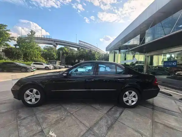 Mercedes-Benz E-Class 2006