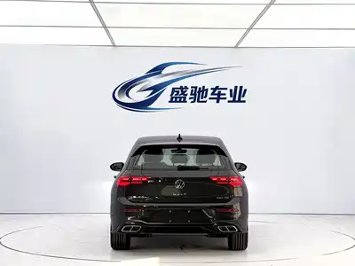 Volkswagen Golf 2024